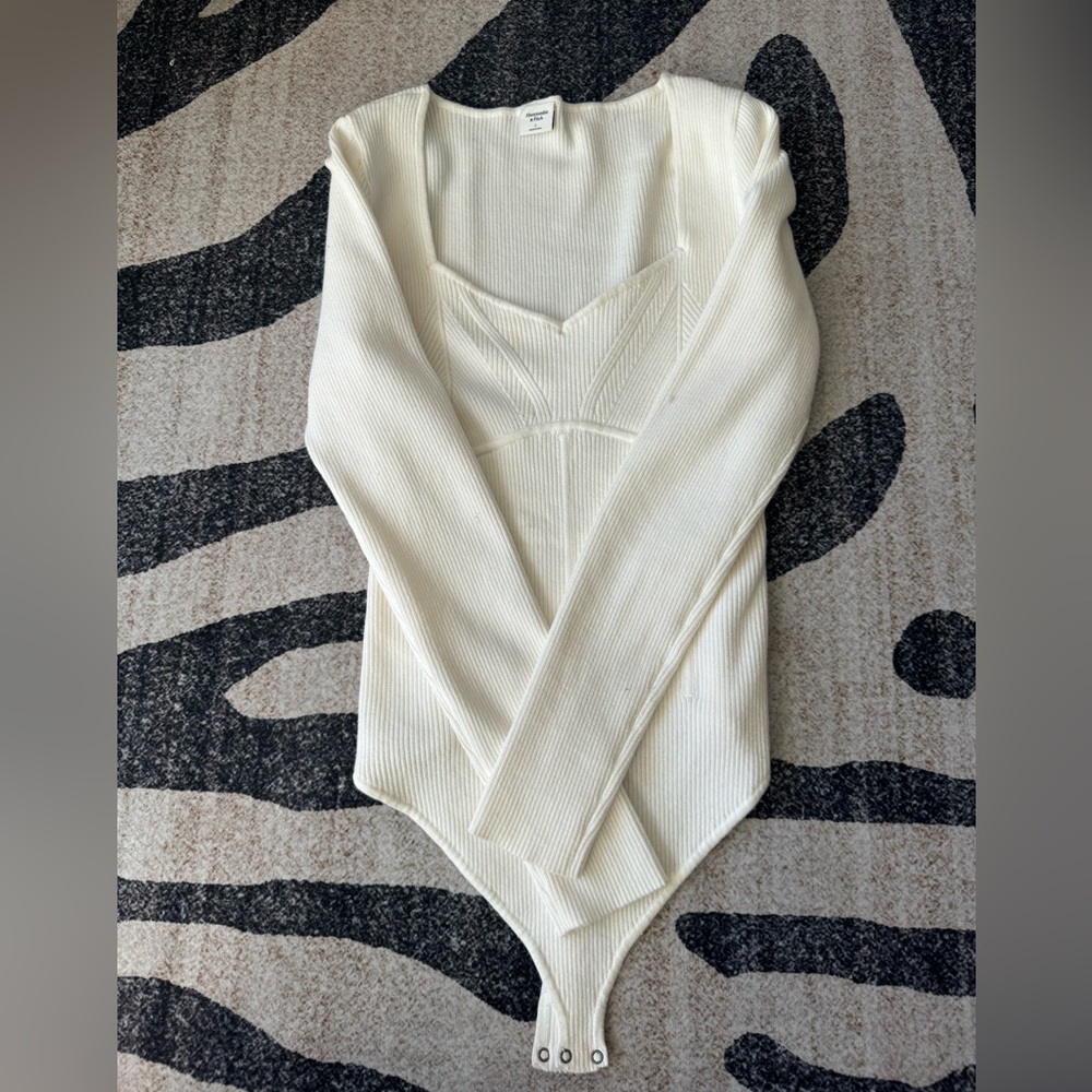 A&F SWEATER BODY SUIT